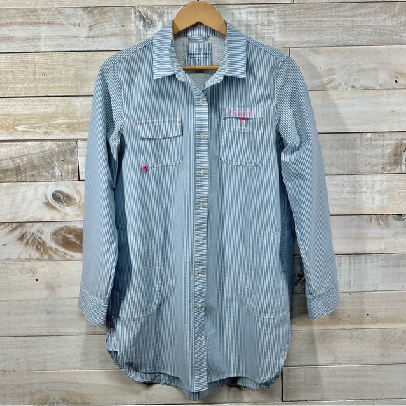 Vineyard Vines Tops - Vineyard Vines Harbor Cover-Up Shirt Womens 8 Blue White Striped Performance